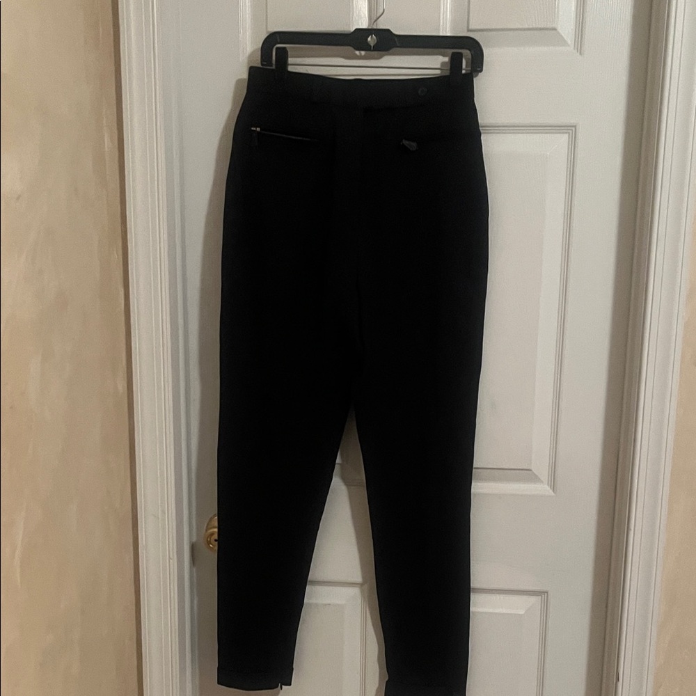 Burberry women’s black tapered pants. Size 10.